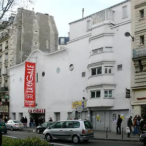Le Charme De Montmartre - Parking Gratuit - Patio Prive-sacre-coeur -metro Anvers Appartement Paris