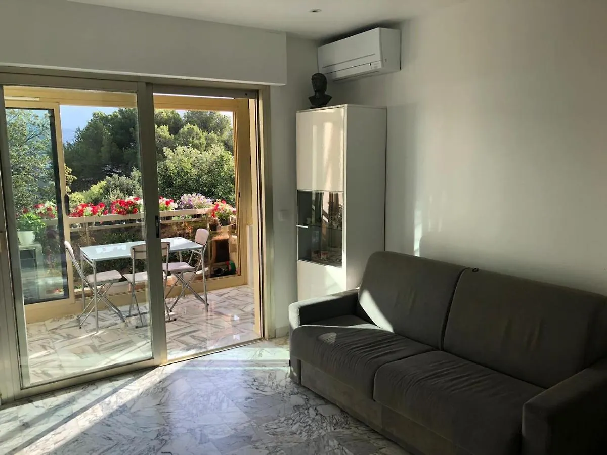 Appartement Résidence climatisée, belle vue, 5min de la plage. Roquebrune-Cap-Martin